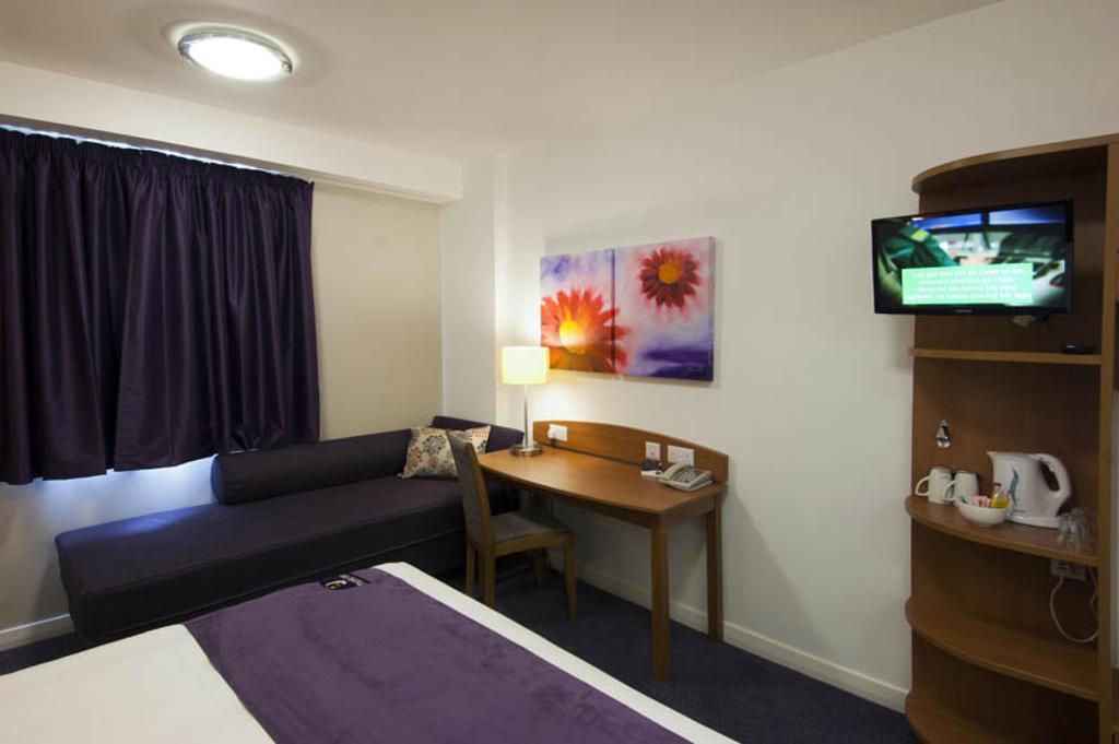 Premier Inn Birmingham City - Waterloo St エクステリア 写真