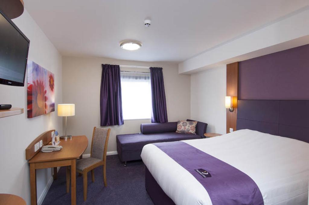 Premier Inn Birmingham City - Waterloo St エクステリア 写真